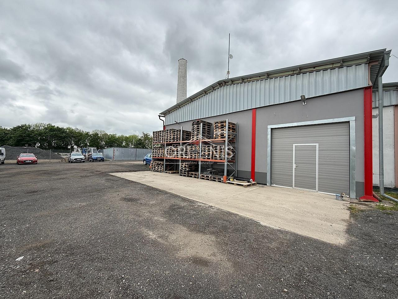 Pronájem skladovacích prostor 335 m²