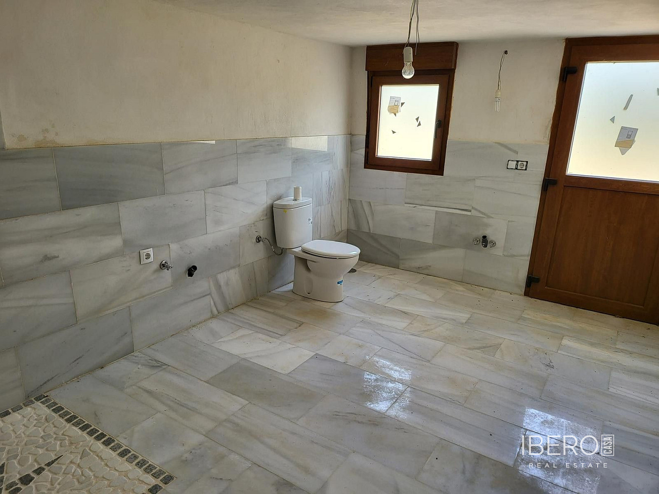 Prodej domu 3 142 m² s pozemkem 23 000 m² — photo 4
