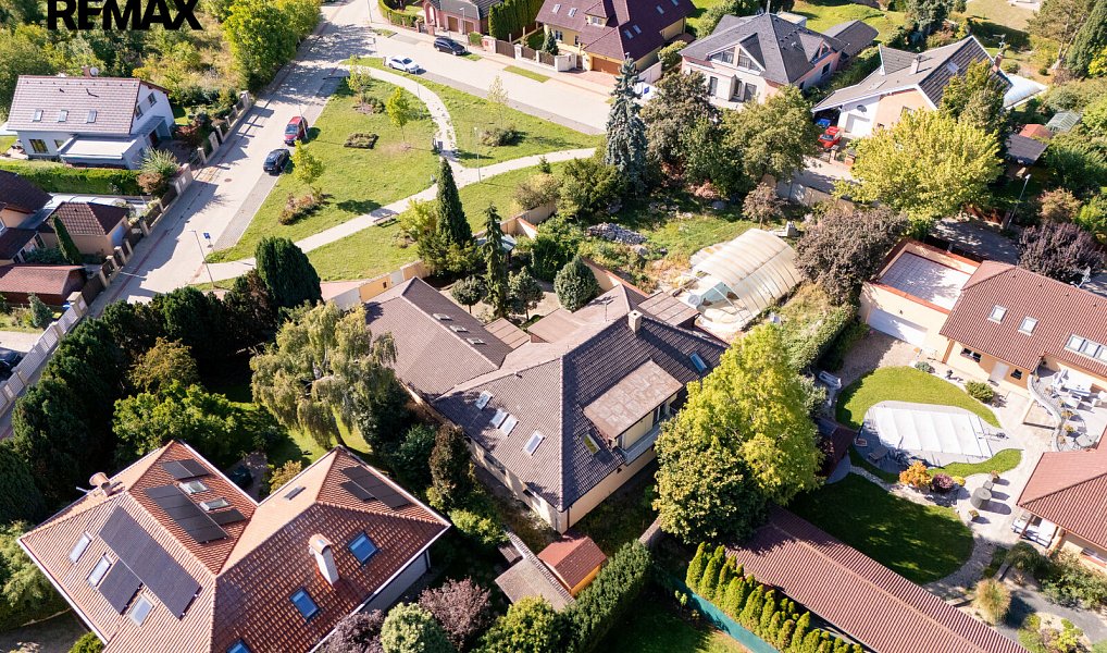 Prodej domu 520 m² s pozemkem 764 m², Roztoky – náhled fotky 40