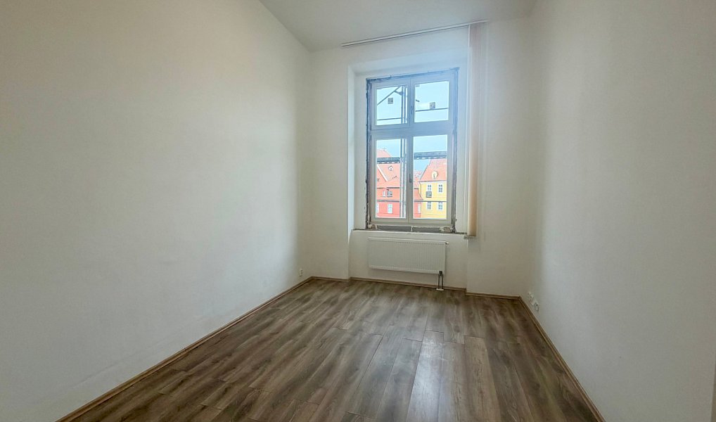 Pronájem bytu 3+kk 84 m², Cheb – náhled fotky 8