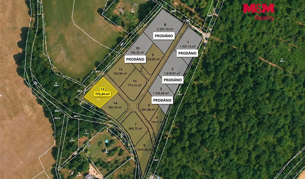 Prodej stavebního pozemku 770 m², Líšťany – náhled fotky 3