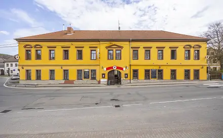 Prodej obchodních prostor 1 500 m², Eškova, Jince, okres Příbram