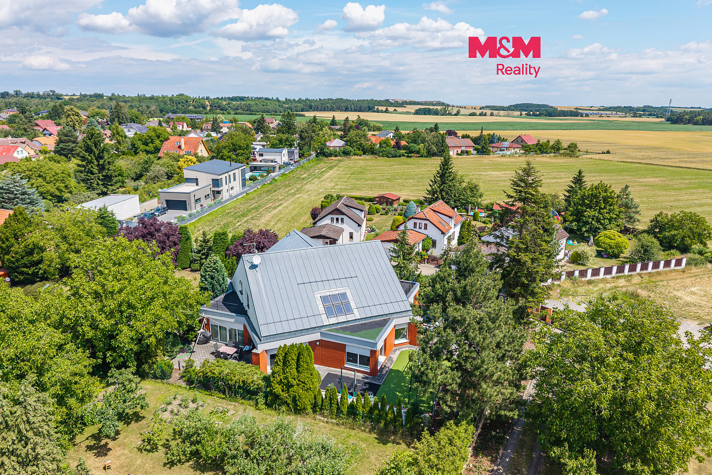 Prodej domu 350 m² s pozemkem 1 729 m²