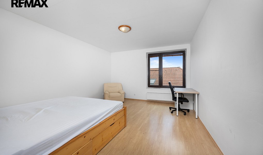 Prodej domu 240 m² s pozemkem 438 m², Nučice – náhled fotky 16