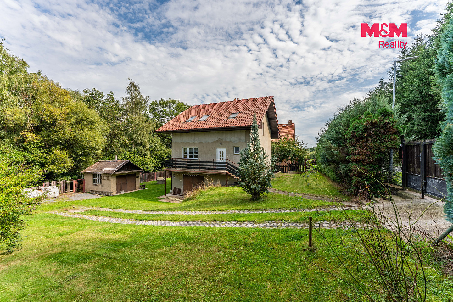 Prodej domu 129 m² s pozemkem 784 m² – fotografie 2