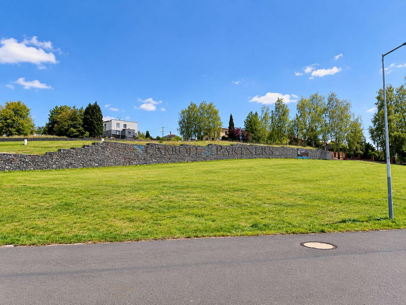 Prodej stavebního pozemku 817 m² – fotografie 3