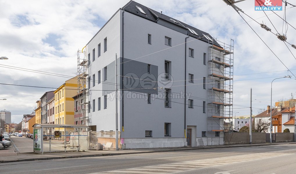 Prodej garážového stání, 12 m2, Č. Budějovice, ul. Nádražní, České Budějovice – náhled fotky 3