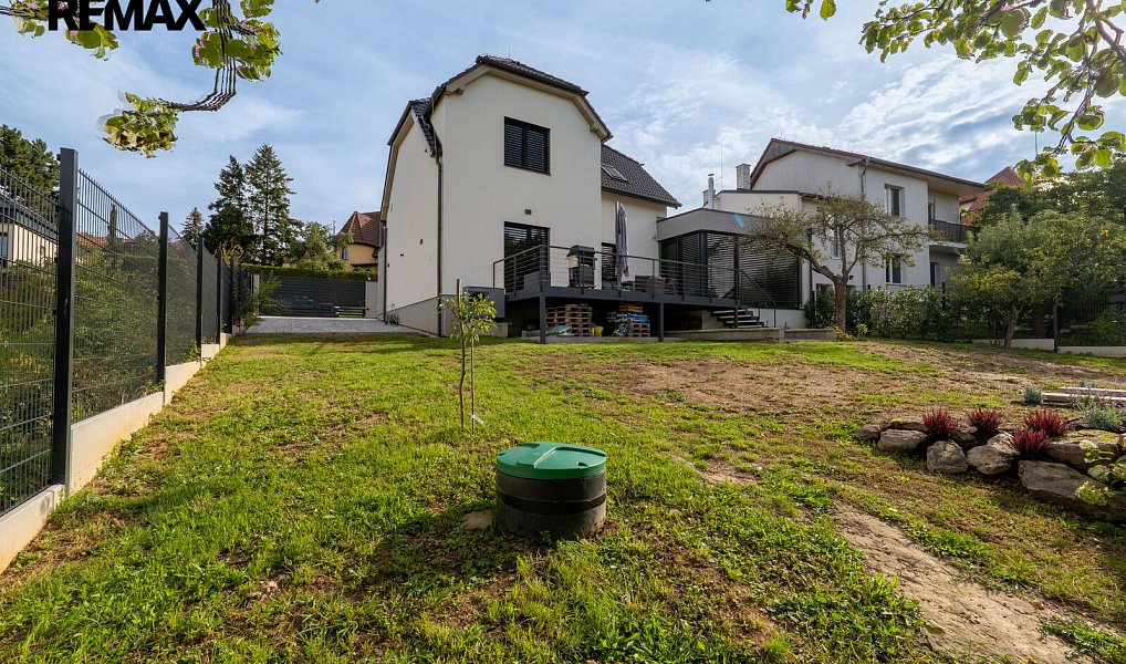 Pronájem domu 199 m² s pozemkem 752 m², Říčany – náhled fotky 31