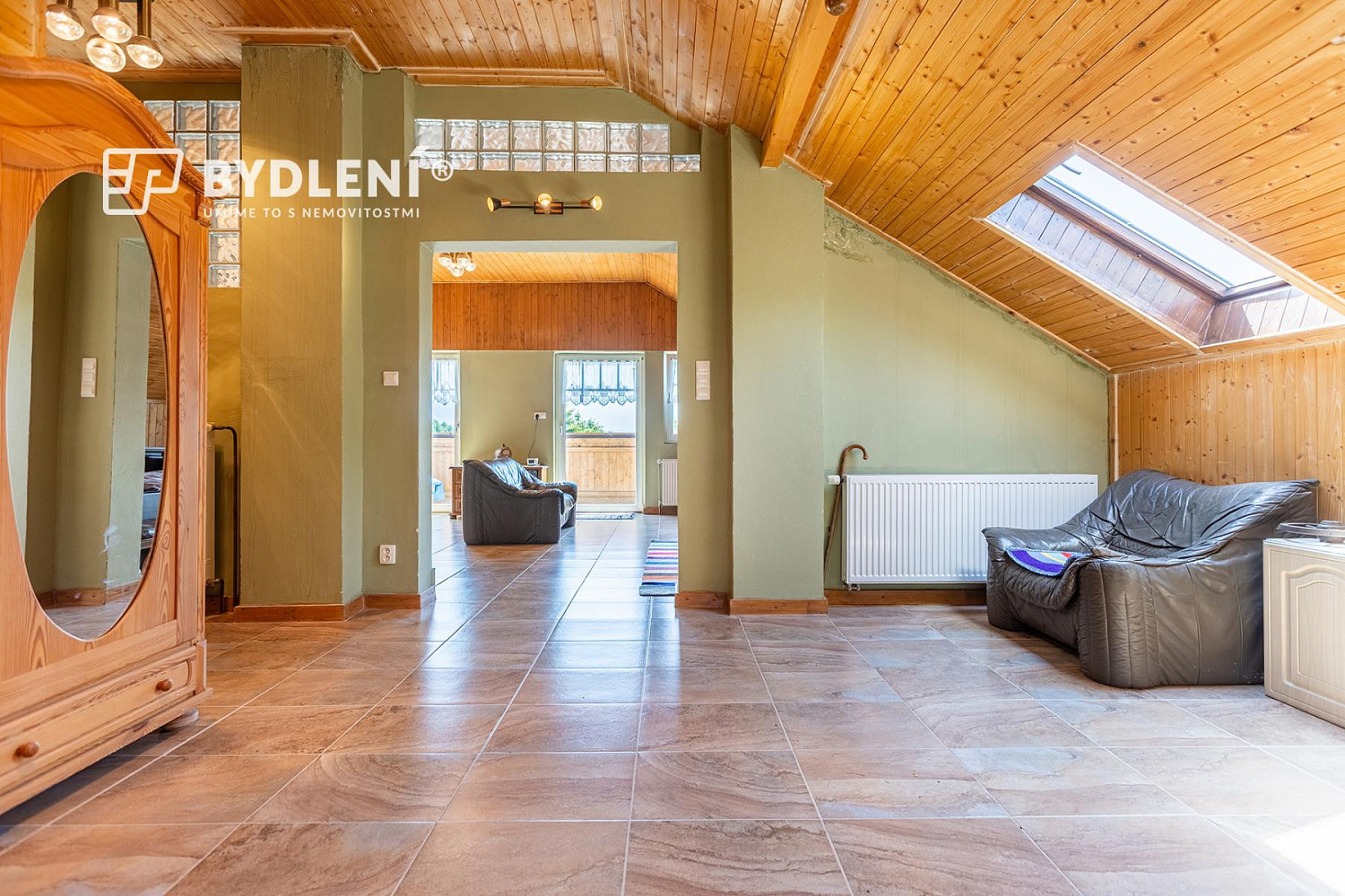 Prodej domu 1 631 m² s pozemkem 2 331 m² — photo 5