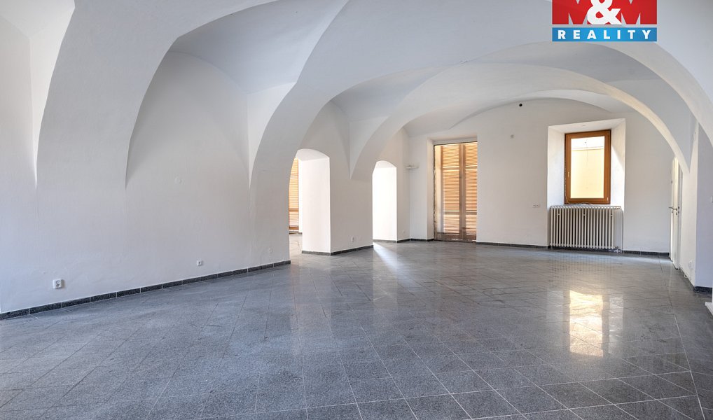 Prodej obchodních prostor 615 m², České Budějovice – náhled fotky 2