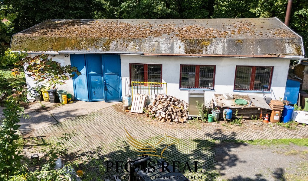Prodej stavebního pozemku 1 730 m², Jirny – náhled fotky 2