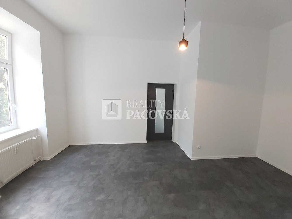 Pronájem bytu 2+kk 40 m² – pohled 6
