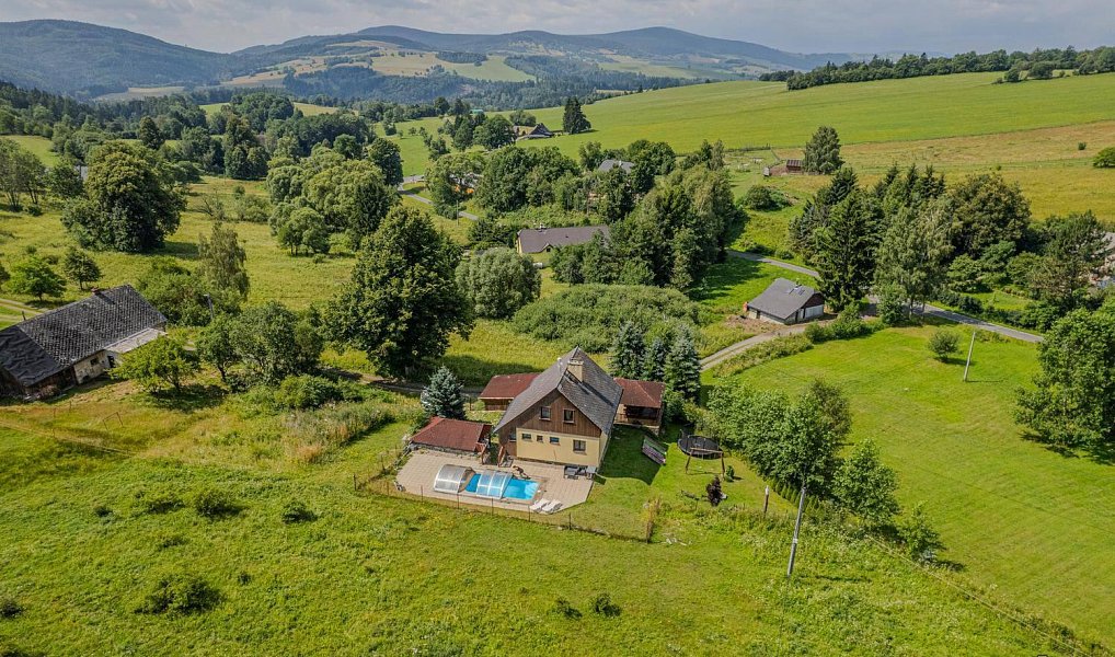Prodej domu 140 m² s pozemkem 1 164 m², Hanušovice – náhled fotky 2