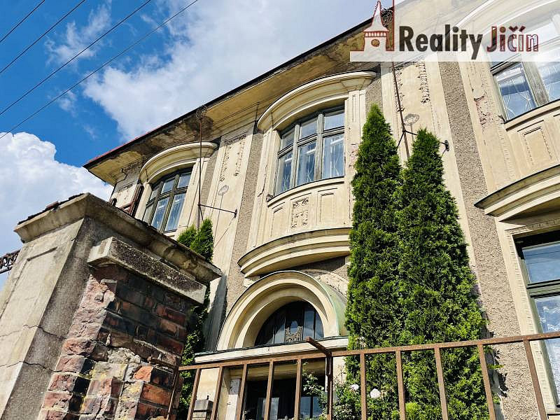 Prodej domu 778 m² s pozemkem 1 156 m²