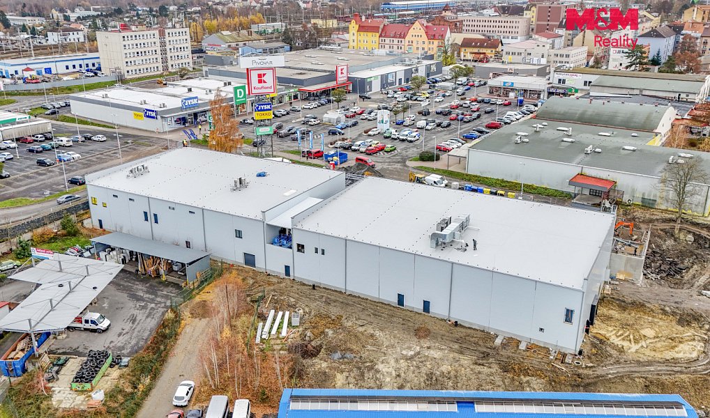 Pronájem výrobních prostor 2 200 m², Cheb – náhled fotky 8