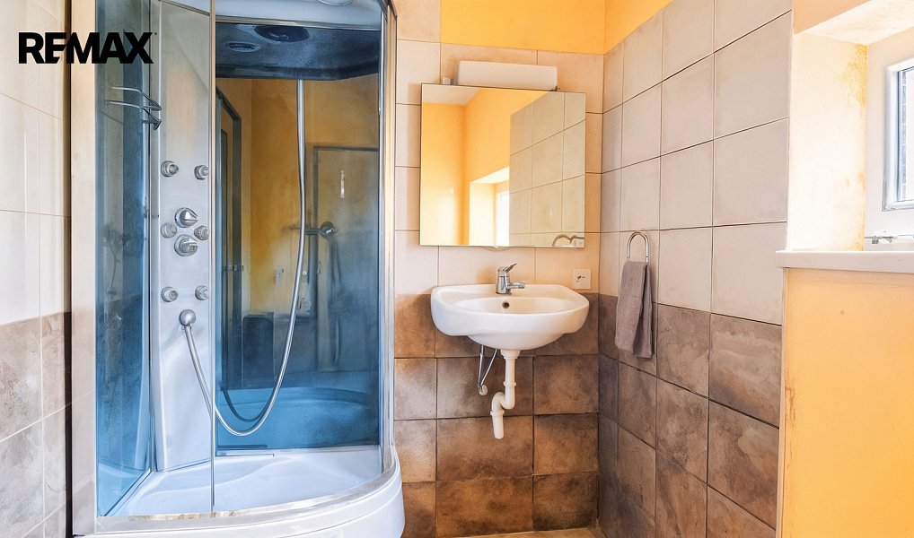 Prodej nájemního domu, činžáku 590 m², Duchcov – náhled fotky 16