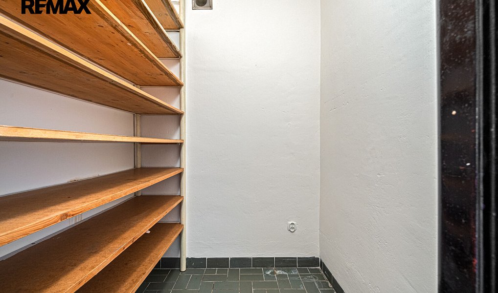 Prodej domu 220 m² s pozemkem 564 m², Praha – náhled fotky 32