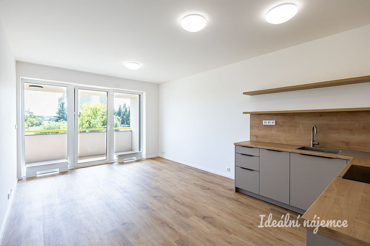 Pronájem bytu 2+kk 52 m² – fotografie 2