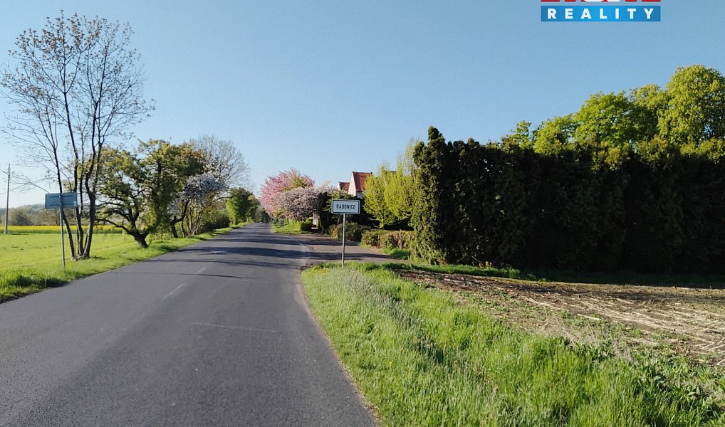 Prodej domu 260 m² s pozemkem 430 m², Radonice – náhled fotky 13