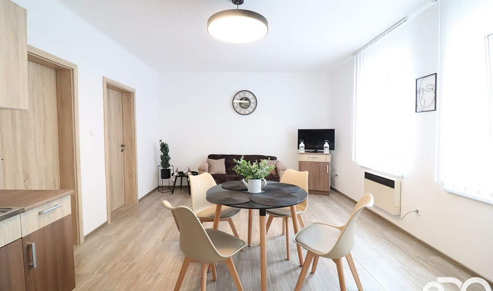 Pronájem bytu 2+kk 45 m², Roudná – náhled fotky 2