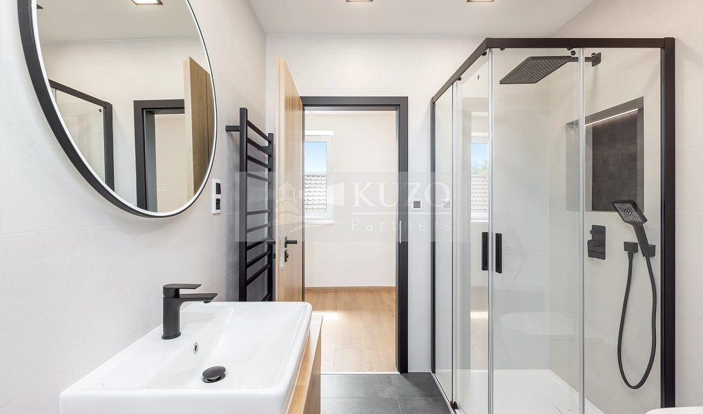 Prodej domu 186 m² s pozemkem 366 m², Horky nad Jizerou – náhled fotky 9