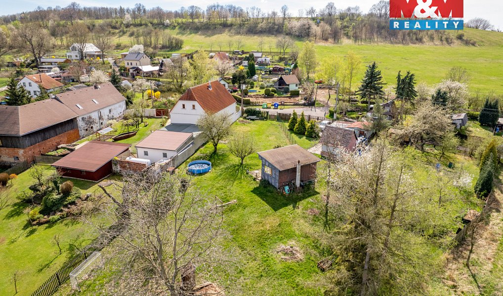 Prodej stavebního pozemku 1 435 m², Chuderov – náhled fotky 14