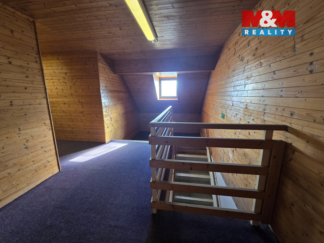 Pronájem kanceláře 200 m² – fotografie 5