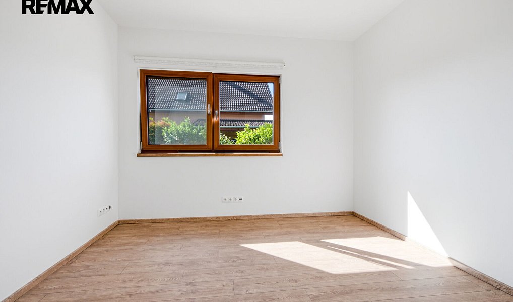 Prodej domu 85 m² s pozemkem 3 925 m², Tišice – náhled fotky 11