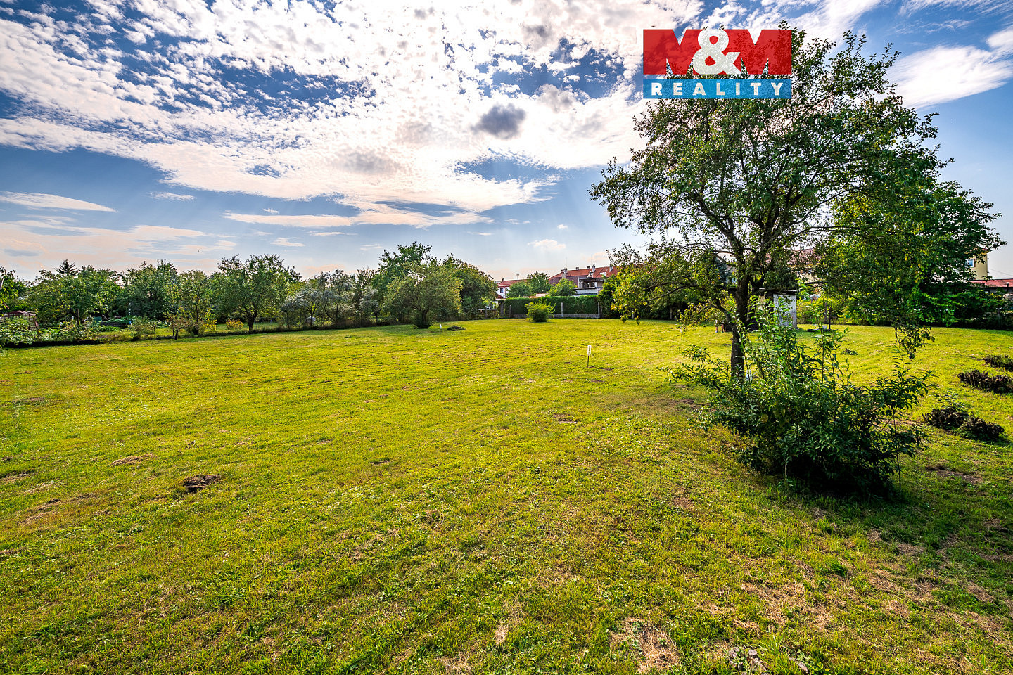 Prodej stavebního pozemku 1 676 m², Dašice
