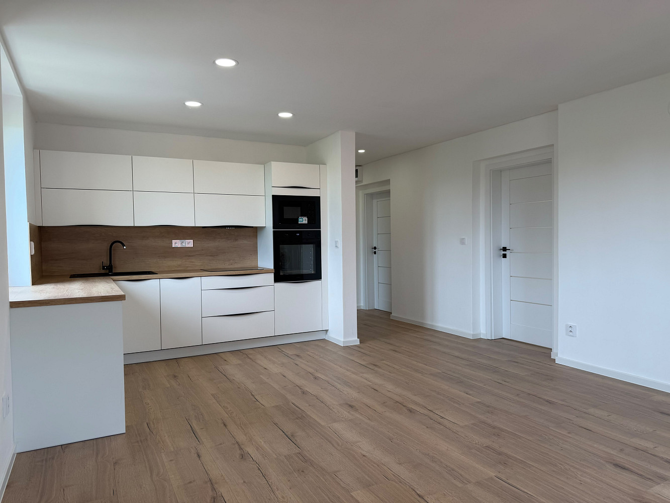 Prodej bytu 4+kk 70 m² — photo 3