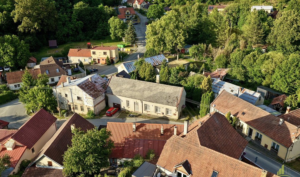 Prodej domu 200 m² s pozemkem 361 m², Rozstání – náhled fotky 2