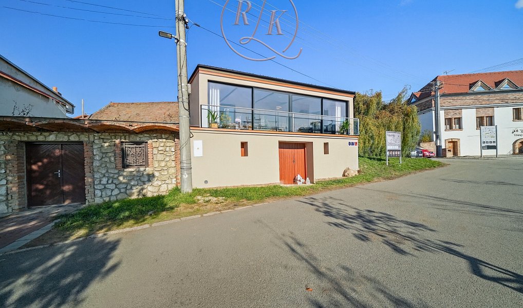 Autentický vinný sklep v srdci jižní Moravy, 153 m2, po kompletní rekonstrukci, obec Přítluky., Přítluky – náhled fotky 4