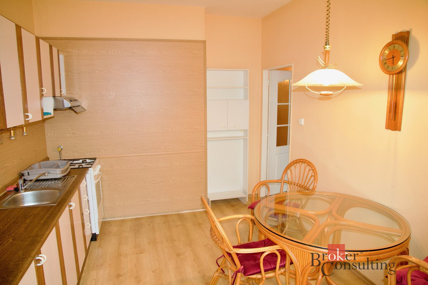 Pronájem bytu 3+1 90 m² – fotografie 4