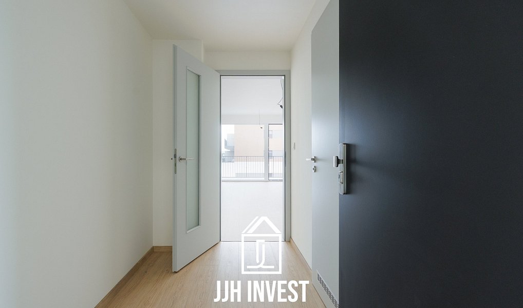 Prodej bytu 1+kk 30 m², Praha – náhled fotky 3