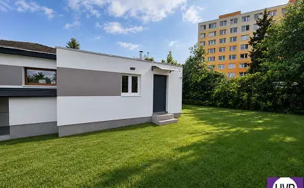 Pronájem domu 25 m² s pozemkem 120 m², Přetlucká, Praha 10 - Strašnice