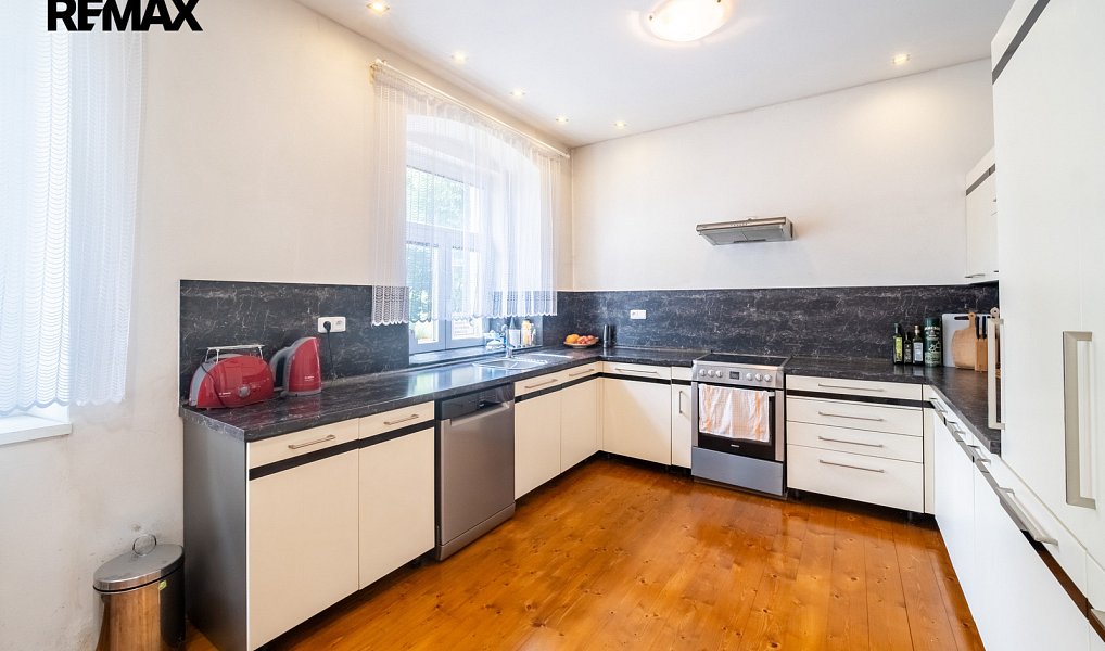 Prodej komerčního objektu (jiného typu) 106 m², Žatec – náhled fotky 42