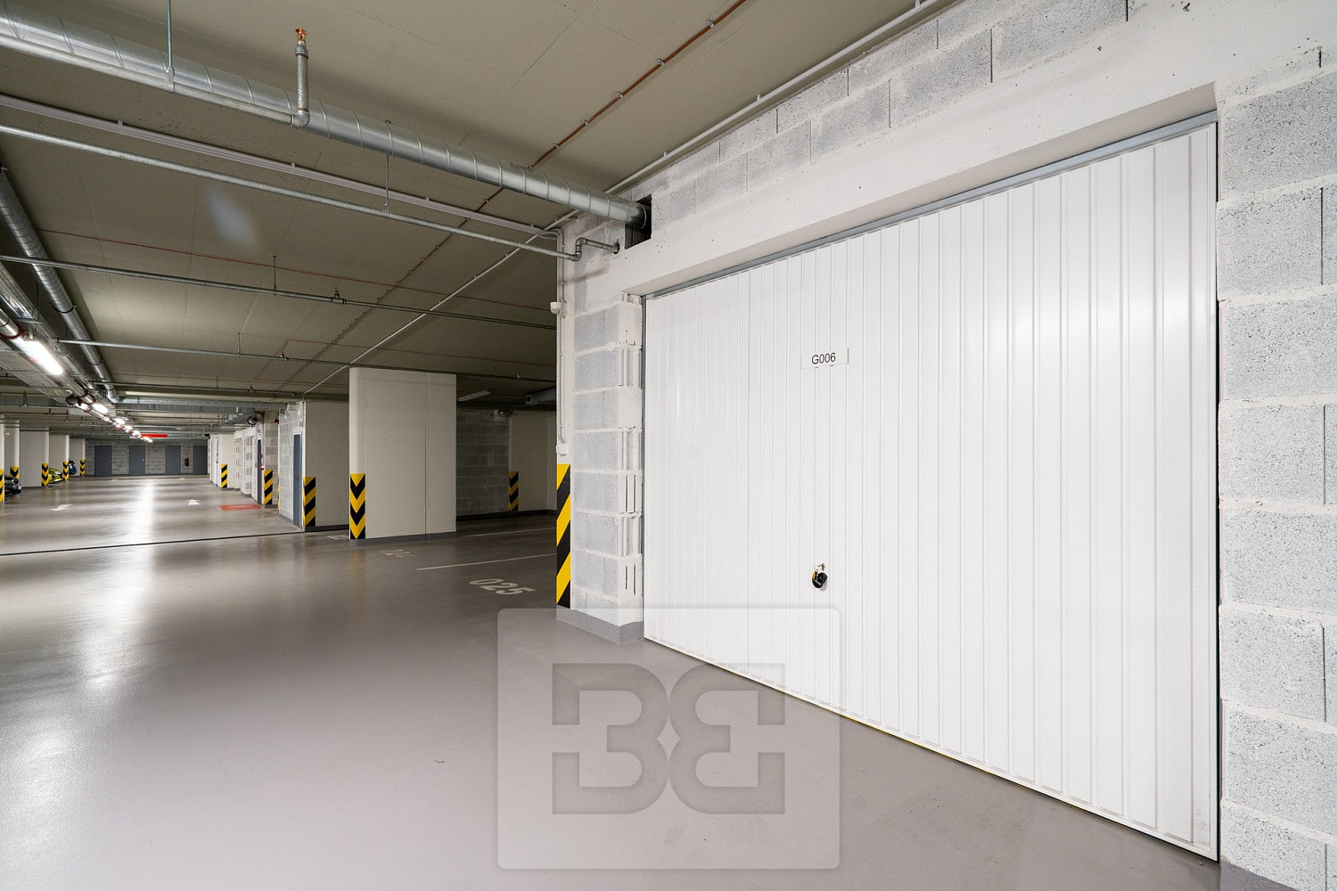 Pronájem garáže 20 m2, praha - vysočany — photo 2