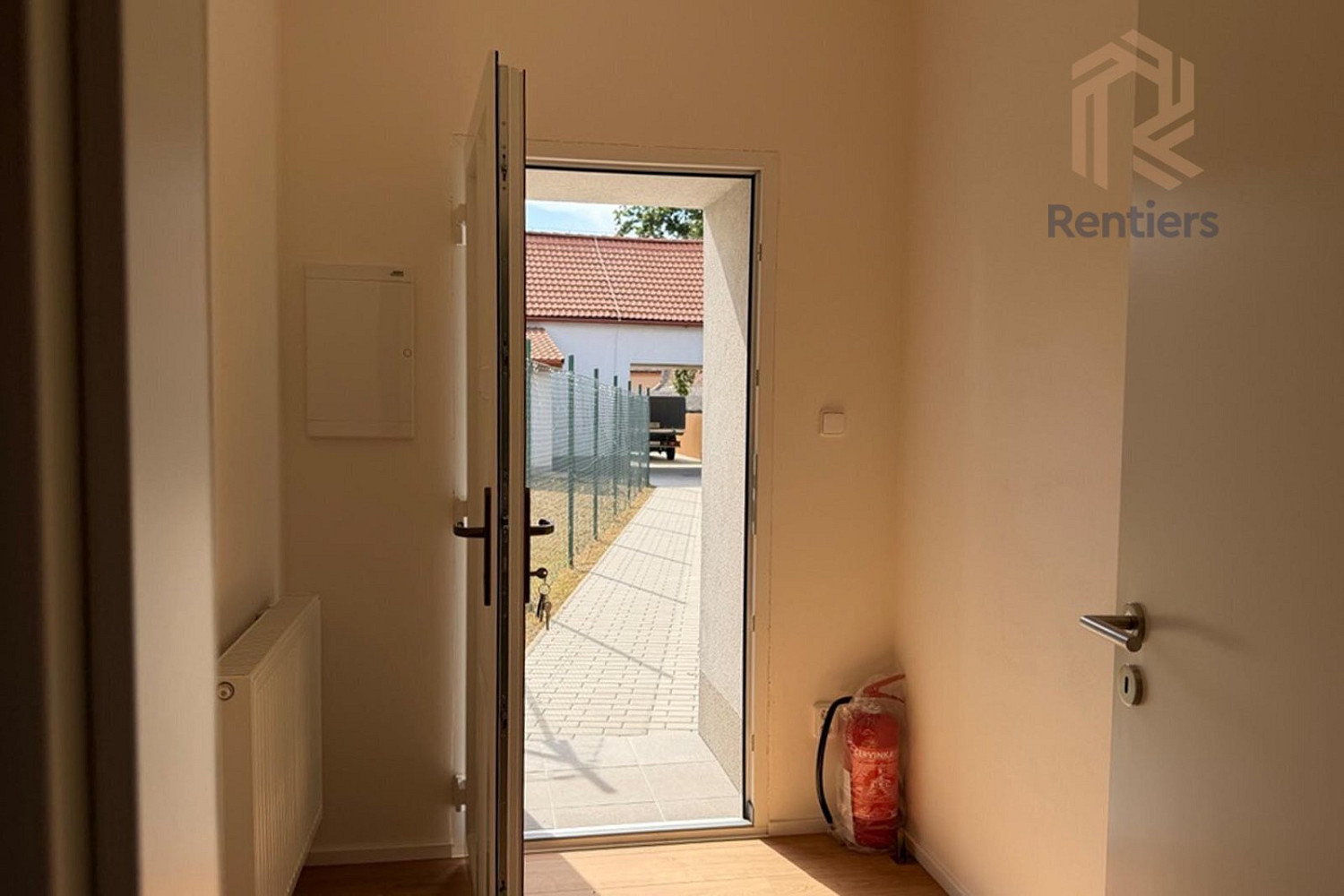 Prodej domu 137 m² s pozemkem 332 m² – fotografie 2