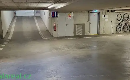 Garážové stání ulice Kovářská Brno centrum, Kovářská, Brno - Komárov