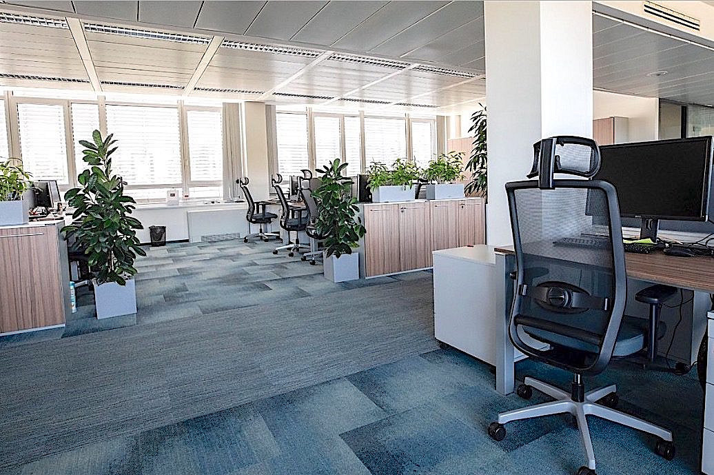 Pronájem kanceláře 220 m² – fotografie 3
