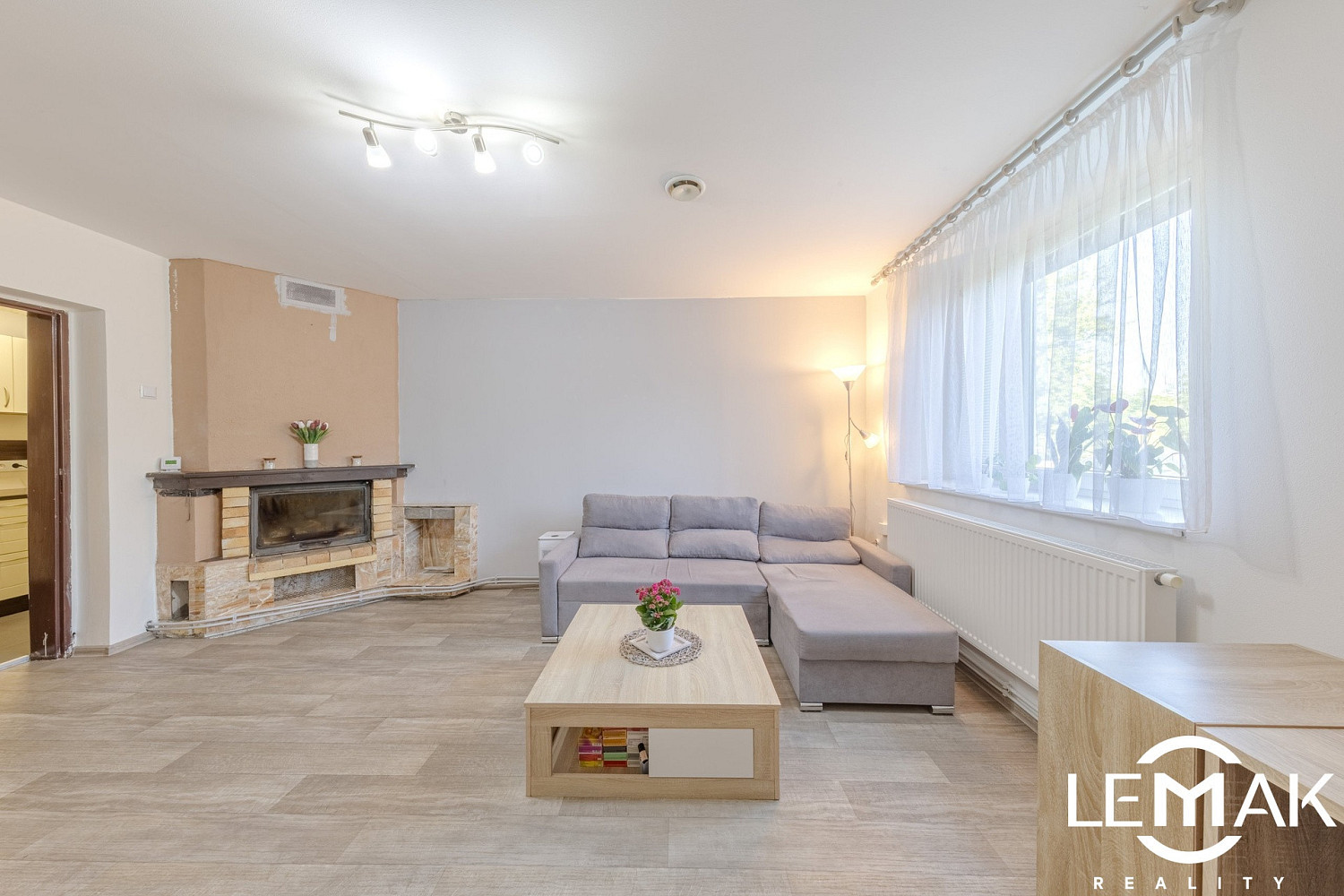 Prodej bytu 2+1 43 m² – pohled 2