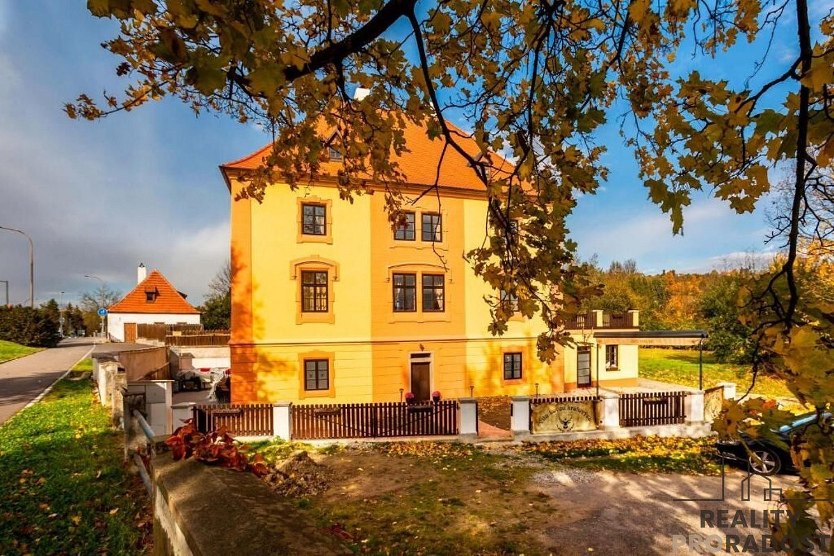 Prodej ubytovacího objektu 744 m²