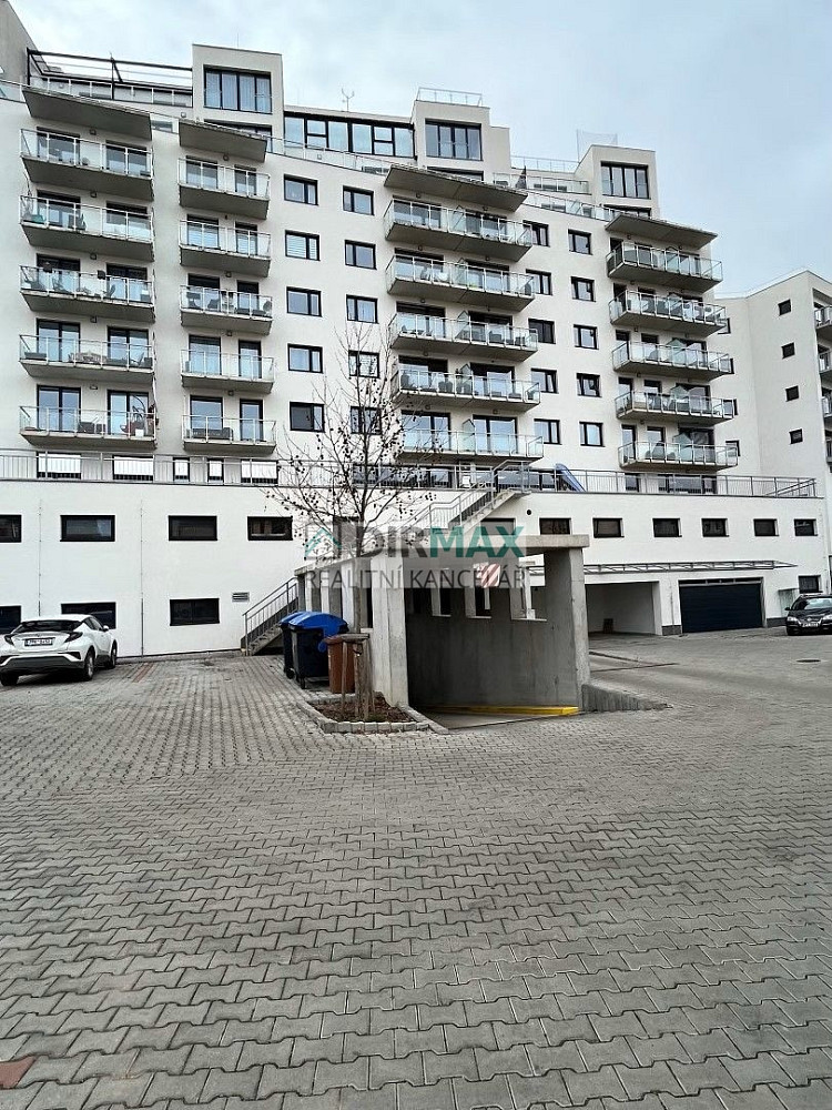 Pronájem bytu 2+kk 53 m² - Więcej