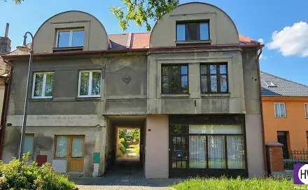 Prodej domu 300 m² s pozemkem 213 m², Palackého náměstí, Dobrovice, okres Mladá Boleslav
