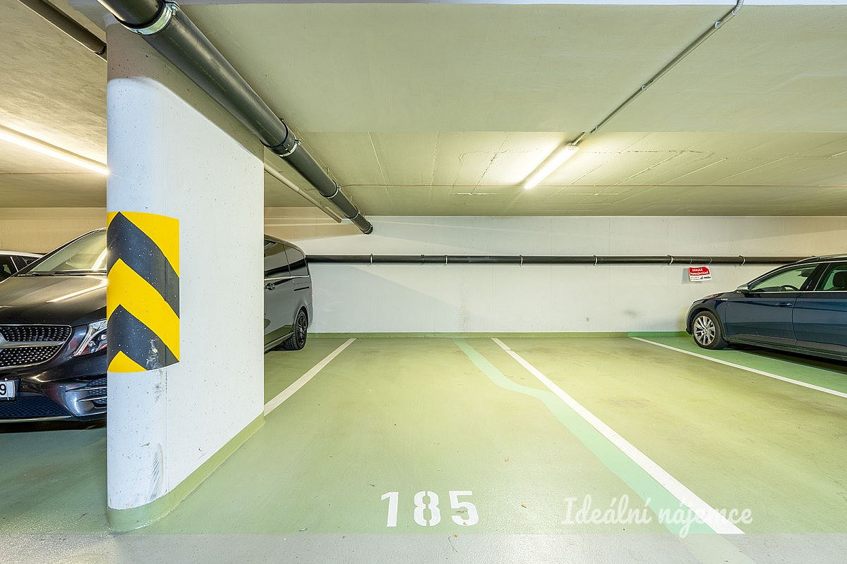 Pronájem bytu 2+kk 64 m² – fotografie 3