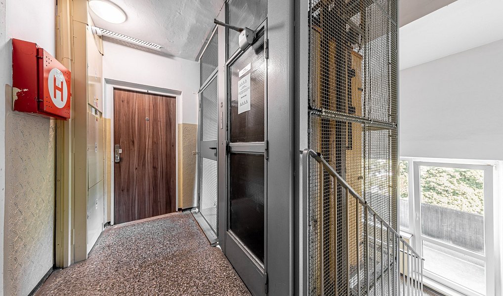 Prodej bytu 4+1 97 m², Praha – náhled fotky 19
