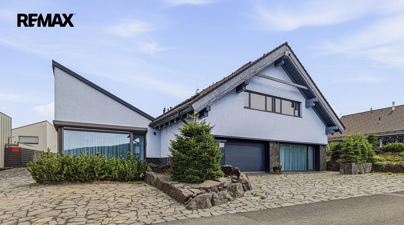 Prodej domu 486 m² s pozemkem 1 876 m²