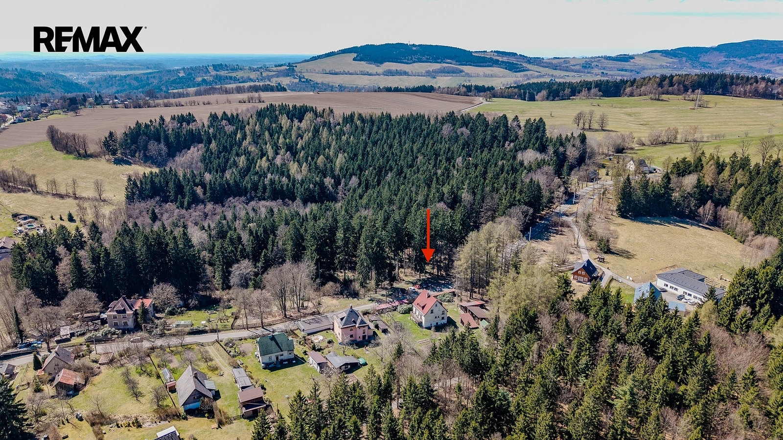 Prodej domu 212 m² s pozemkem 2 142 m²