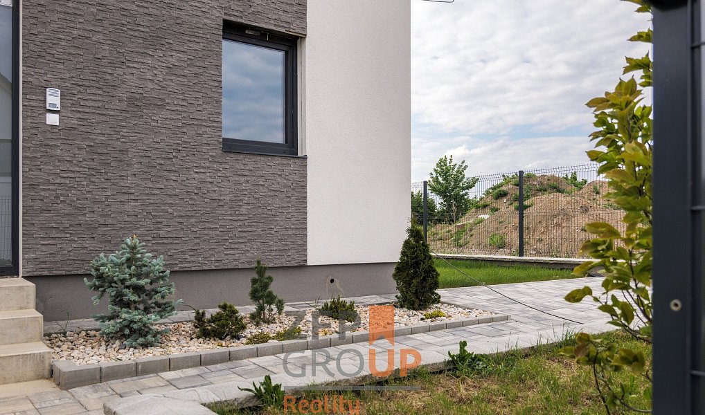 Prodej domu 228 m² s pozemkem 646 m², Dříteč – náhled fotky 29