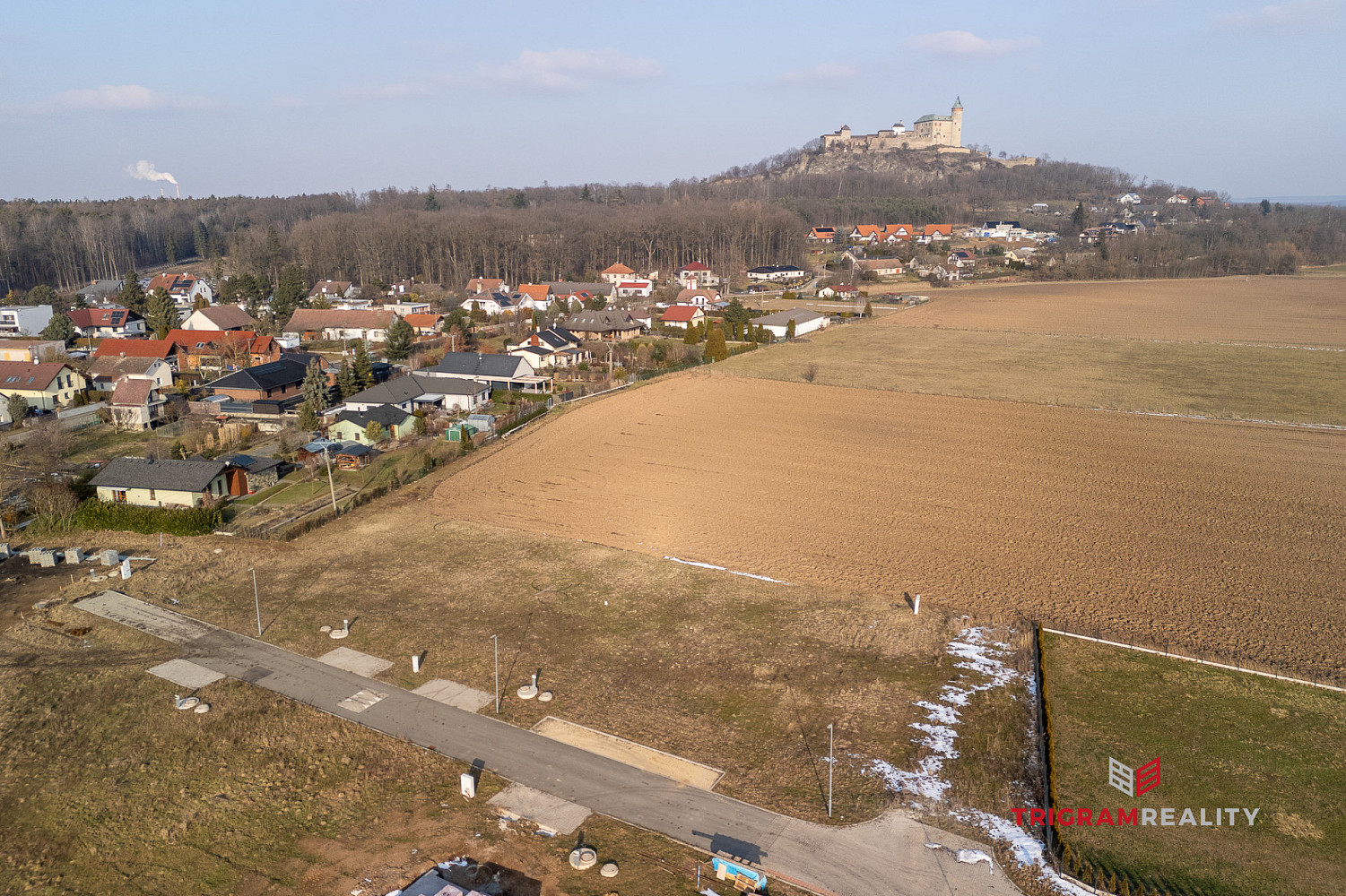 Prodej stavebního pozemku 1 114 m² – fotografie 2